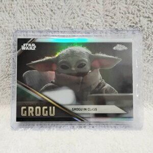 3/$25 Mint 2023.Topps Chrome Journey of Grogu Star Wars Refractor Card JG-11!!